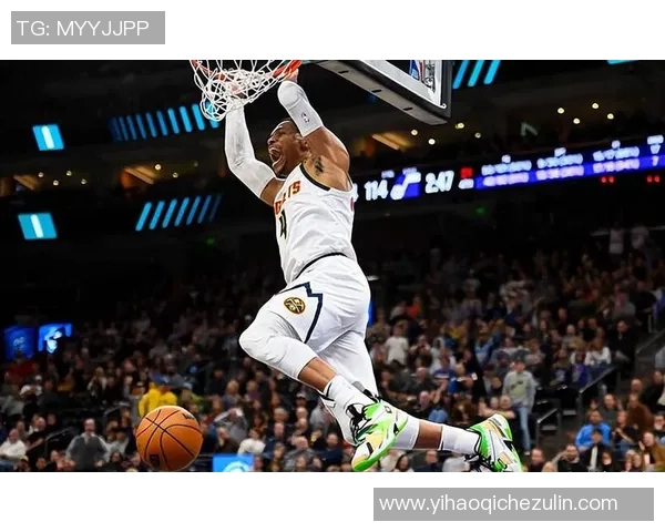 布鲁克洛佩斯:从NBA巨星到篮球战术的领军人物解析 布鲁克洛佩斯:从NBA巨星到篮球战术的领军人物解析